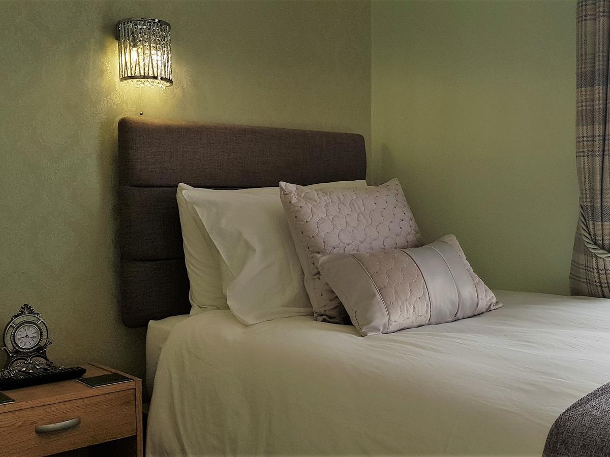 블랙풀 Courtneys Of Gynn Square B&B 객실 사진