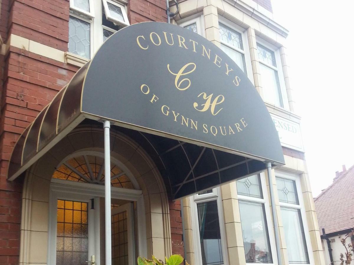 블랙풀 Courtneys Of Gynn Square B&B 외부 사진